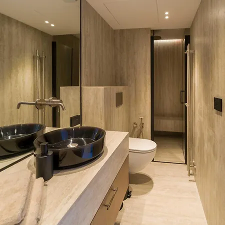 High-end With Spacious Terrace דירה